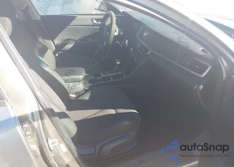 2017 Kia Optima Lx from USA, damaged, VIN 5XXGT4L32HG125420